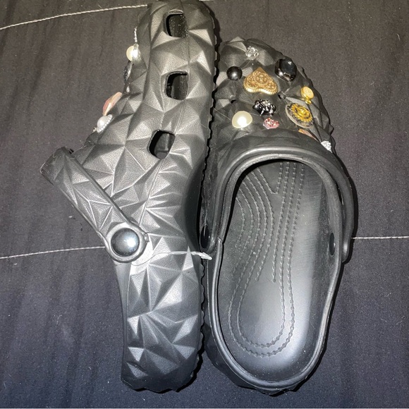 Geometric Black Embellished Clogs with steampunk Charms 40-41 (w9 m7) nwot - Picture 5 of 9